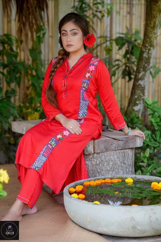 Red Hand-Stitched Lilen Kurti