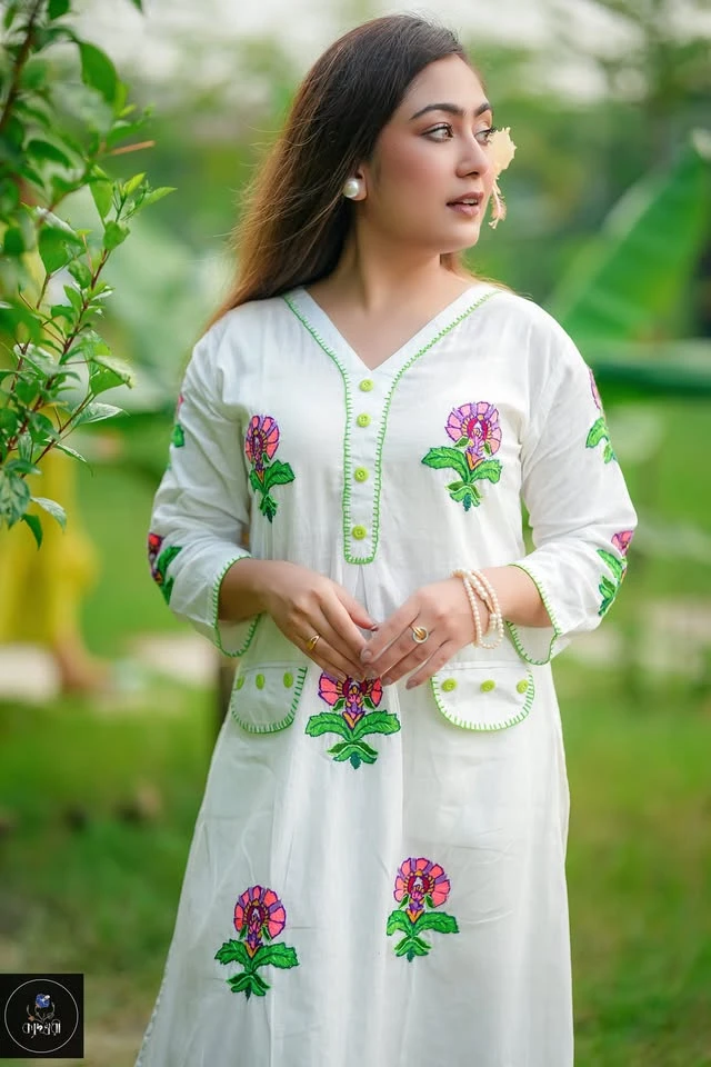 White, Hand-Stitched Cotton Kurti