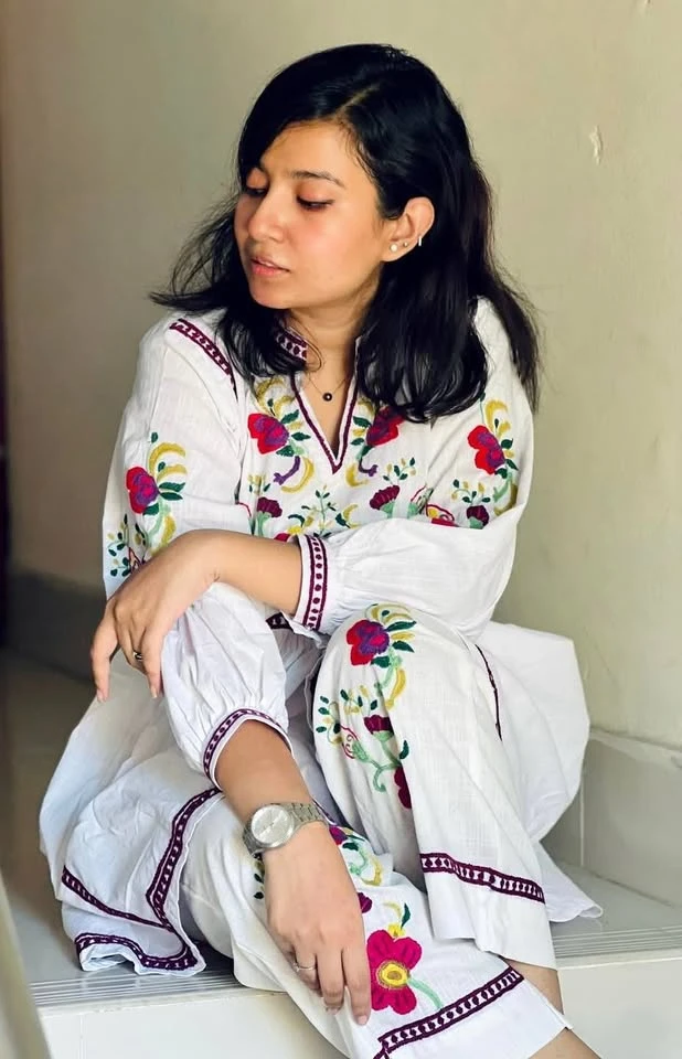 White, Hand-Stitched cotton semi Kurti